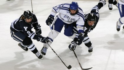 开云体育网址-夜空下的极限飞盘，运动也可以如此浪漫，极限飞盘术语