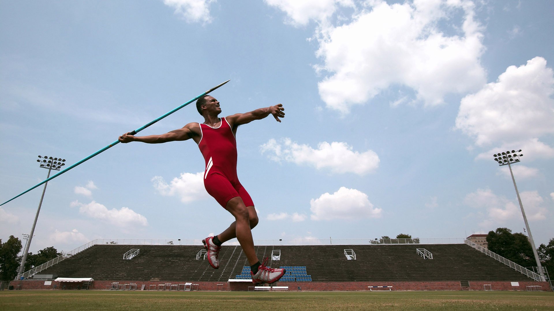 技术大爆炸：最新赛事装备与动力系统揭秘，技术大爆炸什么意思